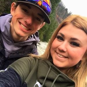 Meet your Posher, Sidnee